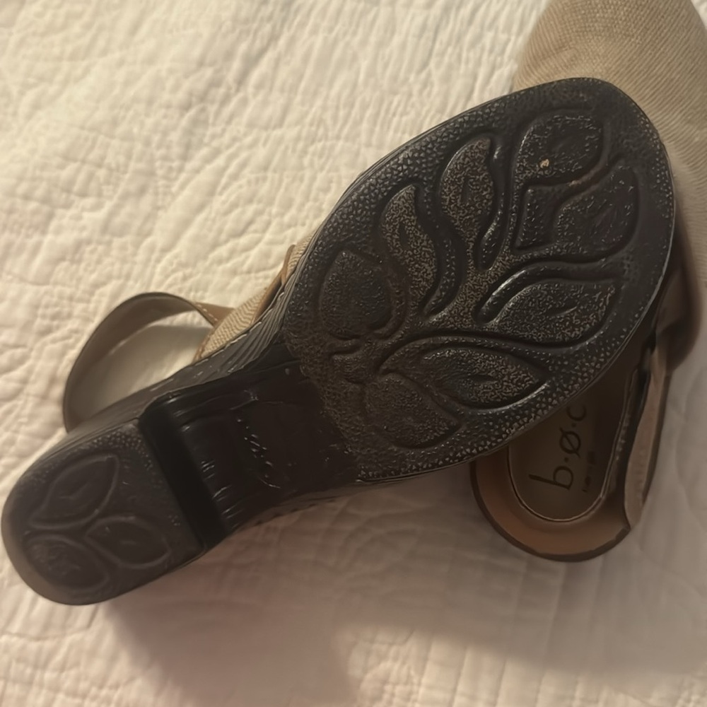 B.O.C. Textured Fabric Clogs Sz 8 - Picture 6 of 6